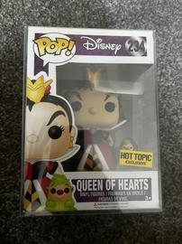Queen of Hearts (w/Hedgehog, Alice in Wonderland) 234 - Hot Topic Excl