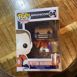 Funko Pop! NFL Denver Broncos: Peyton Manning #04 – BoomLoot