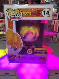 Funko Pop! Animation Dragonball Z Super Saiyan Goku (Glow) Entertainment  Earth Exclusive Figure #14 - US