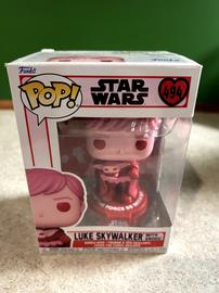 Figurine Funko Pop Luc Skywalker Grogu 494 Saint Valentin Star Wars pas cher