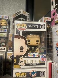 Funko Pop! Football - Drew Brees DAMAGE [Toys'R'Us Exclusive] – Throwback  Collectibles