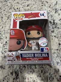 Funko POP! MLB: St. Louis Cardinals - Yadier Molina - White Jersey #14