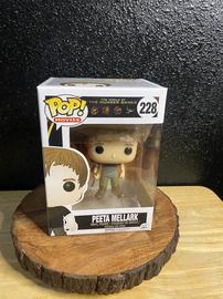 Figurine Pop Hunger Games #228 pas cher : Peeta Mellark