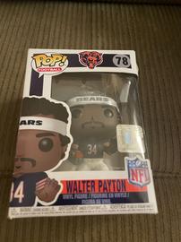 Walter Payton (Chicago Bears) (Blue Jersey) NFL Funko Pop! Legends -  CLARKtoys